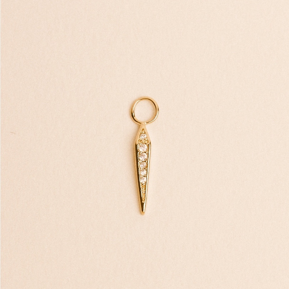Waekura mini creole earrings with charms from Le Bon Marché in Paris. - Picture 6 of 7